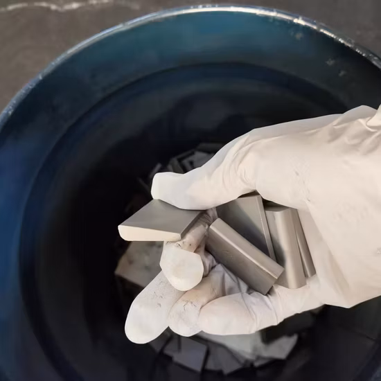 Pieza agrícola de carburo cementado con buena resistencia al desgaste